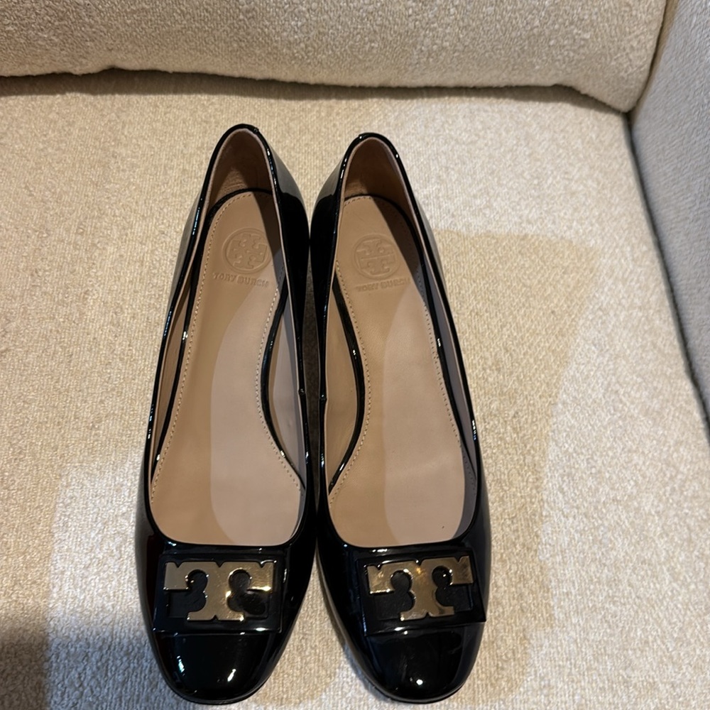 Tory Burch Gigi black patent leather